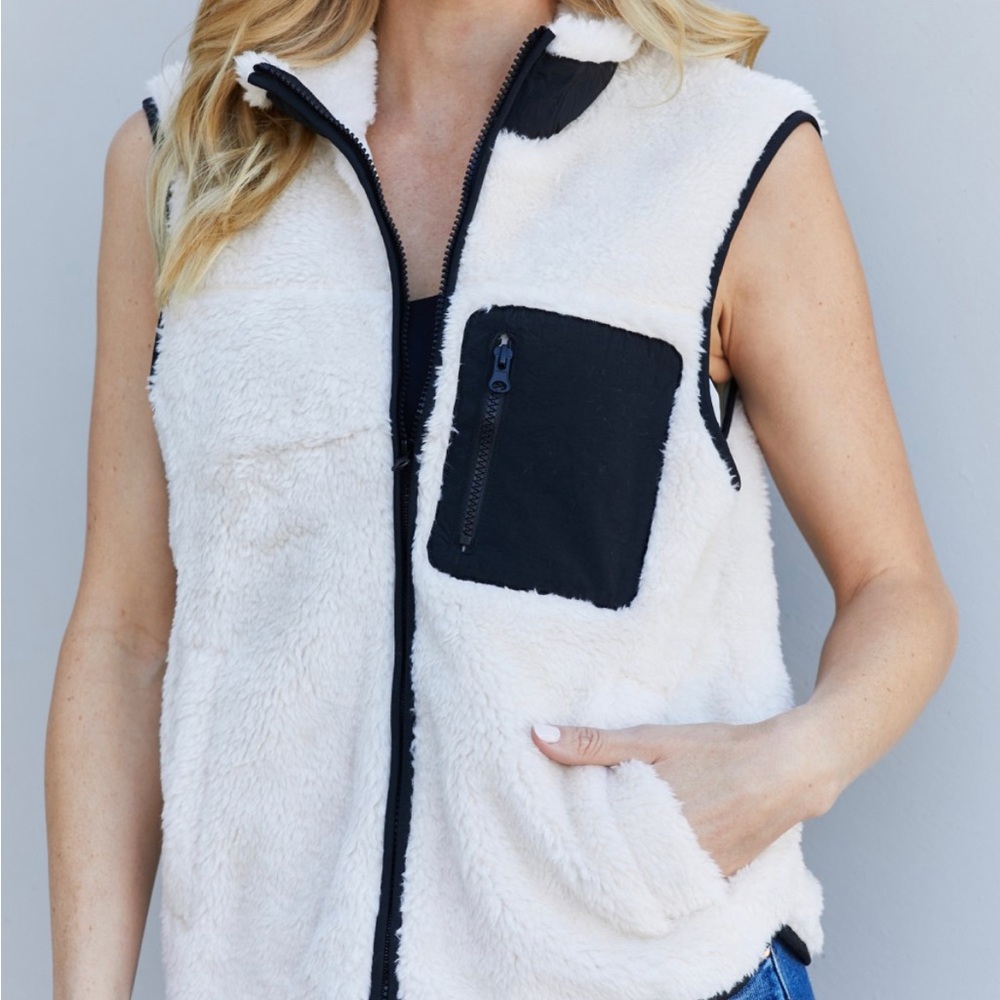 Full Size Contrast Trim Zip Up Teddy Vest